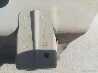 superb 2 zadní čelo sedan - 2