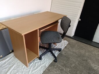 Prodám psací stůl s židlí - 2