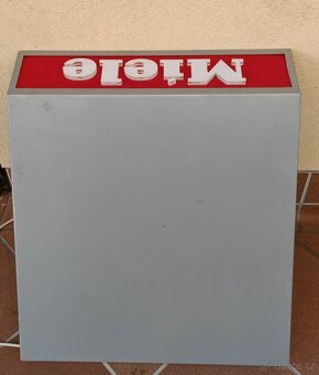MIELE světelný podstavec REKLAMA - 2