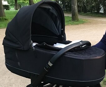 Korbicka Cybex Priam Lux Carry Cot (2021) - Deep Black - 2