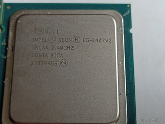 2x Intel Xeon E5-2407 v2 (Pár do serveru, Socket LGA1356) - 2