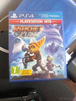 PlayStation 4 + hra + ovladač - 2