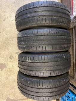 215/60 R16 Michelin - 2