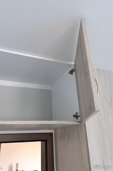 Vestavěná šatní skříň - 2