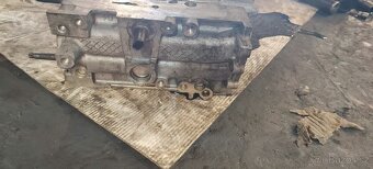 Hlava motoru Ford Transit 2.0 - 2
