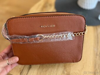 Dámská kabelka crossbody hnědá - 2