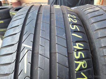 Prodám letní pneu 225/45/17 Pirelli - 2