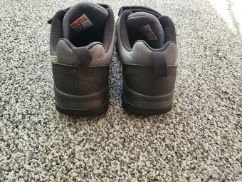 Adidas vel 35 - 2