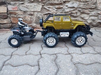 RC Jeep Wrangler unlimited - 2