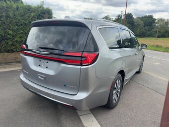 Chrysler Pacifica 3,6 Hybrid PlugIn Radar 360 2021 - 2
