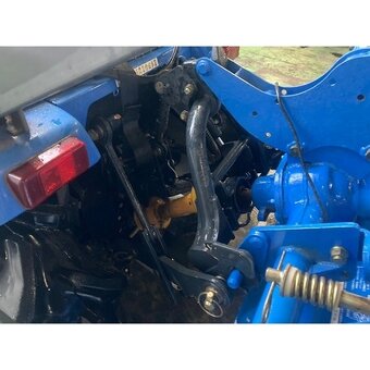 Malotraktor Iseki s čelním nakladačem - 2