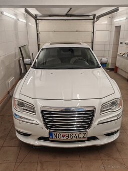 Limuzína Chrysler 300c 2014 - 2