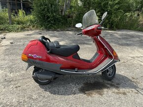 Piaggio 125 HEXAGON - 4.500km Perfektní stav - 2
