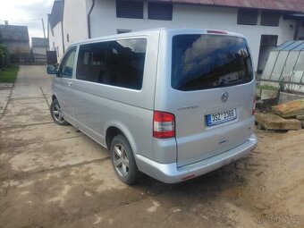VW Caravelle T 5 - 2