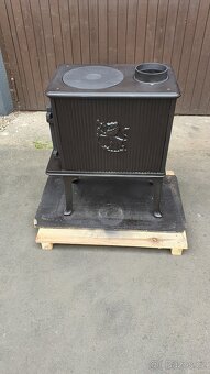 Litinová kamna Jotul F 602 N černý lak - 2