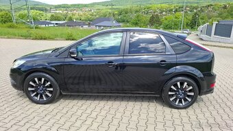 Ford Focus 1.6i 85kw / 3/2009 / SERVISNÍ KNÍŽKA - 2