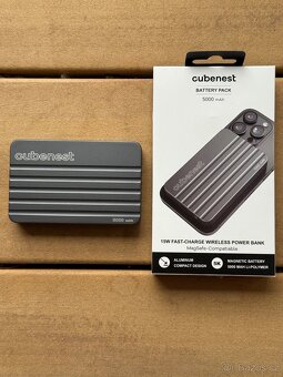 Cubenest Magnetická bezdrátová powerbanka 5000 mAh S1B1-šedá - 2
