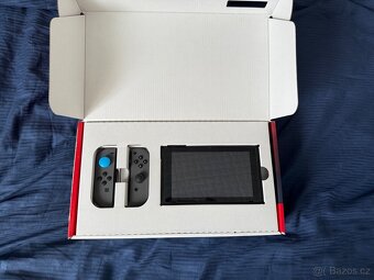 Nintendo Switch + Super Mario Odyssey - 2
