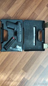 CZ P10C - 2