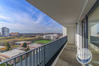 Pronájem bytu 2+kk/B + GS, 53,2 m², u stanice metra Opatov - 2
