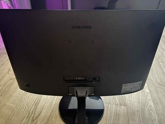Samsung 24´ Full HD 1920x1080 - 2