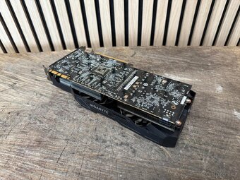 GIGABYTE GTX 1070 WINDFORCE OC 8GB - 2