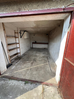 Garáž Krnov (Družstevní) k pronájmu – elektřina, 17 m² - 2