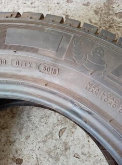 Michelin 215/65/16C - 2
