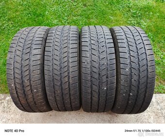 Pneu Continental 215/60/17C zimní - 2