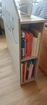 2x Dětská postel se záhlavím - 2