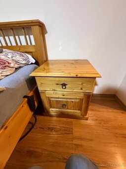 Dřevěná postel s rošty a el. ovládáni hlavy a nohou - 2