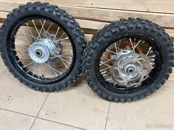Malá kola na Ktm sx 50 - 2