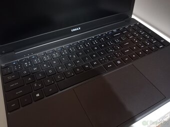 UMAX VisionBook N15R - 2