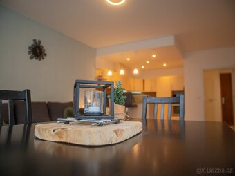 Rezidence s terasou a parkingem na Karlínském náměstí - 2