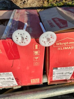 Fasádní hmoždinky s trny - 2