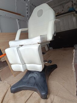 Prodám pedikérské, masérské křeslo - 2