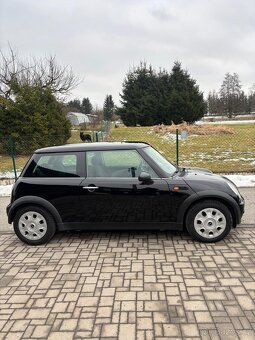 Mini Cooper one 1.6 r.v.2003 - 2