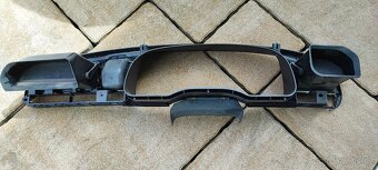 Prodám část přístrojové desky Ford Mondeo - 2