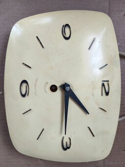 Prodám staré sovětské hodiny MAJAK - 2