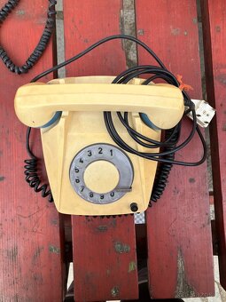 Telefonní přístroje TESLA Stropkov - 2