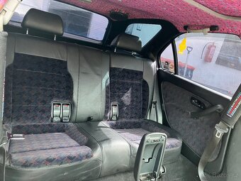 Honda Civic 1.8 VTi interiér - 2