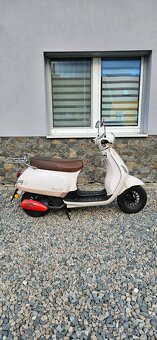 Vespa (Capirelli Roma 125 ) - 2