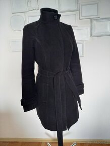 černý zimní kabát - 2