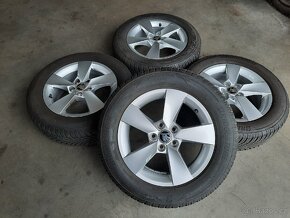Al.kola ORIG.Škoda 5,5Jx15H2ET40zimní pneu jako nové . - 2