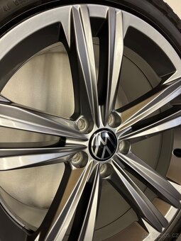 5x112 Zimní sada alu kol VW Arteon, passat r line 245/45R18 - 2