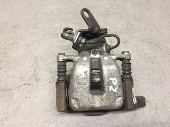 VW GOLF 5 2003-2008 - PRAVÝ ZADNÍ BRZDIČ 41MM - 2