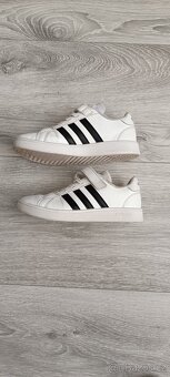 Dětské boty Adidas vel.32 - 2
