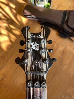 Schecter Synyster Gates signature - 2