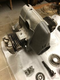 Motor Zundapp K500 - 2