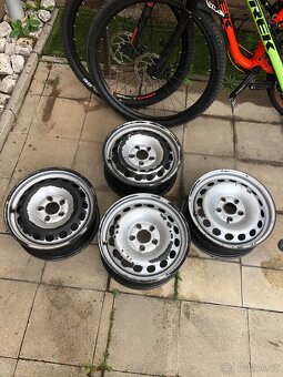 Prodám plechové disky 6J 5x112 ET47 (koncern VW) - 2